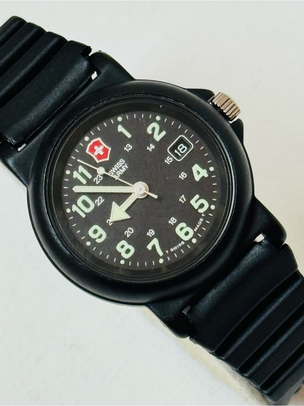 Vintage Swiss Army Renegade 30mm Women's Field Date Watch Black Dial Resin
